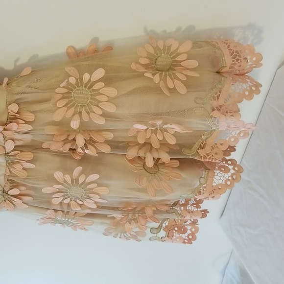 NWT floral mini dress size Small - Picture 5 of 10